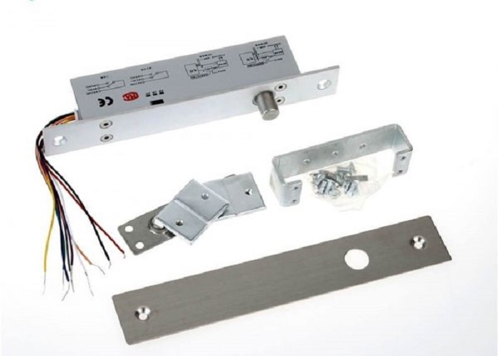 Thay-doi-khoa-dien-tu-lam-sao-cho-phu-hop-voi-cua-phong-cua-cong